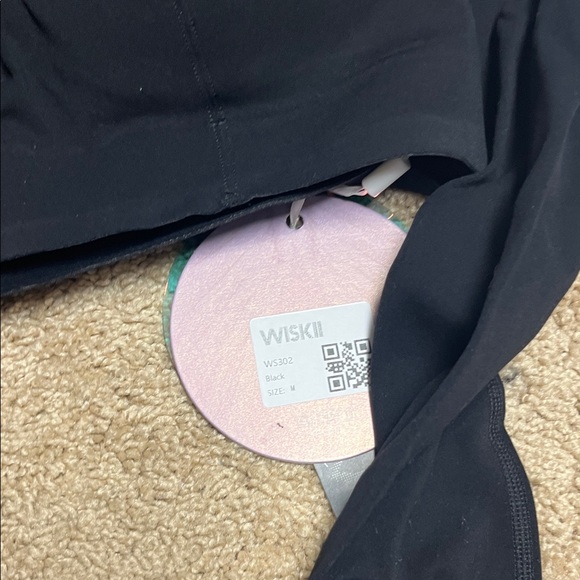 Wiskii Black Scalloped Crop Top - Picture 3 of 4